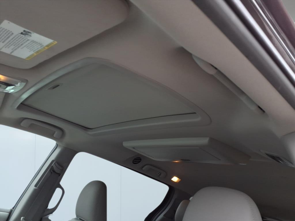 2016 Toyota Sienna XLE 7-Passenger Auto Access Seat