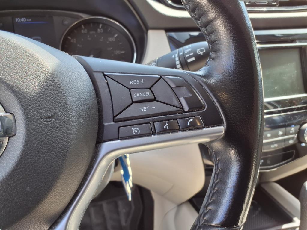 2022 Nissan Rogue Sport SV