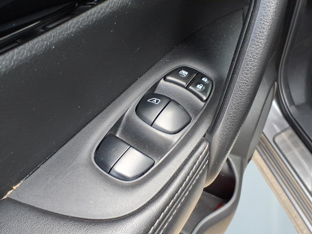 2022 Nissan Rogue Sport SV