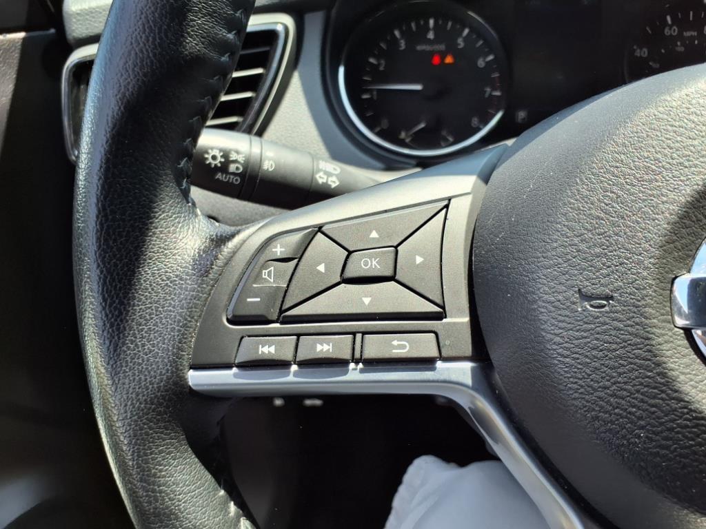 2022 Nissan Rogue Sport SV