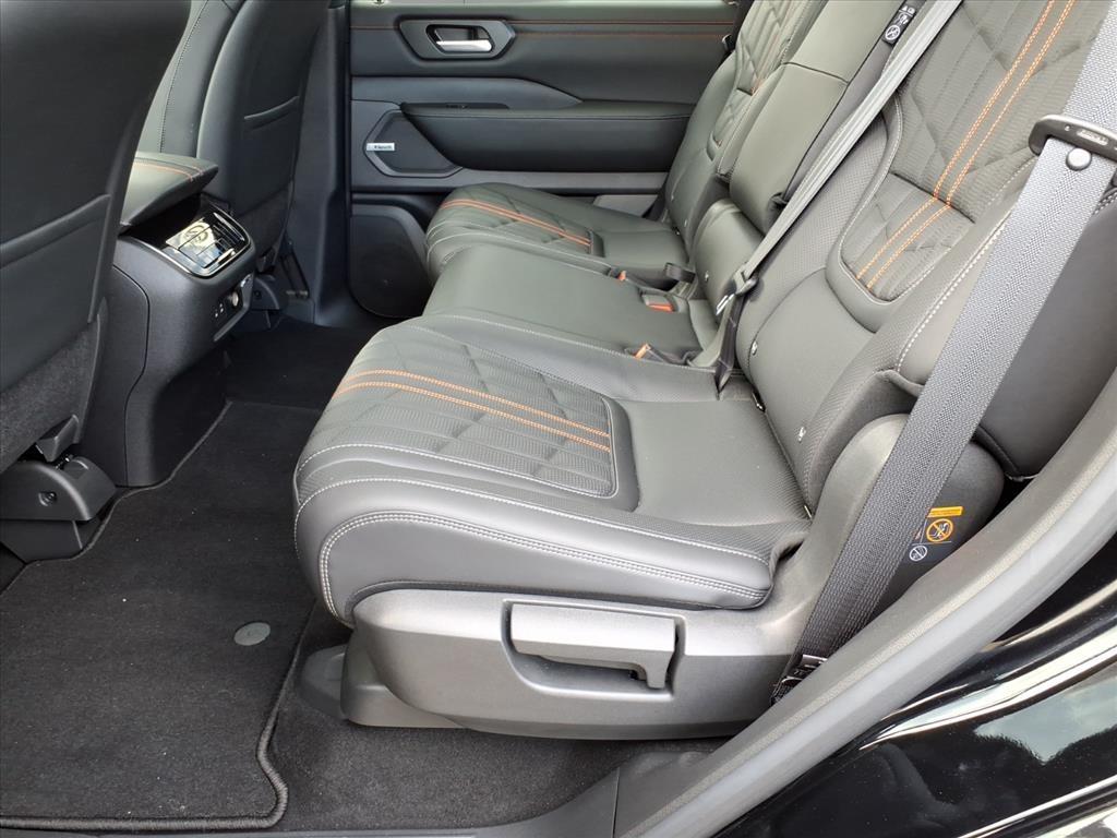 2025 Nissan Armada PRO-4X 2025 Nissan Armada PRO-4X