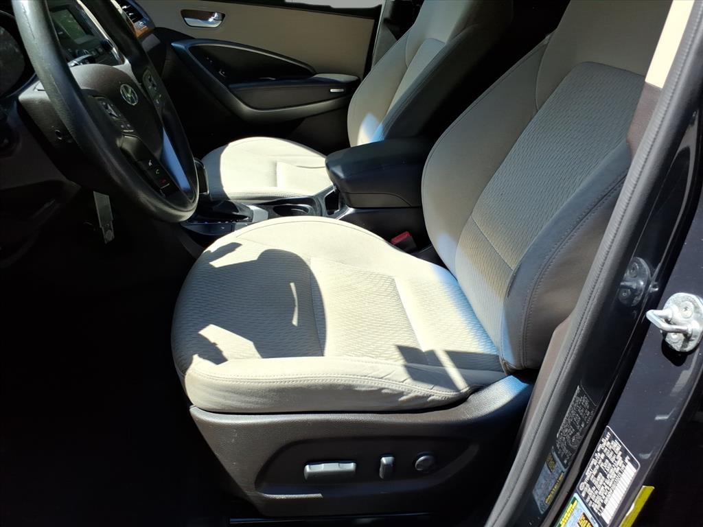 2016 Hyundai SANTA FE SE