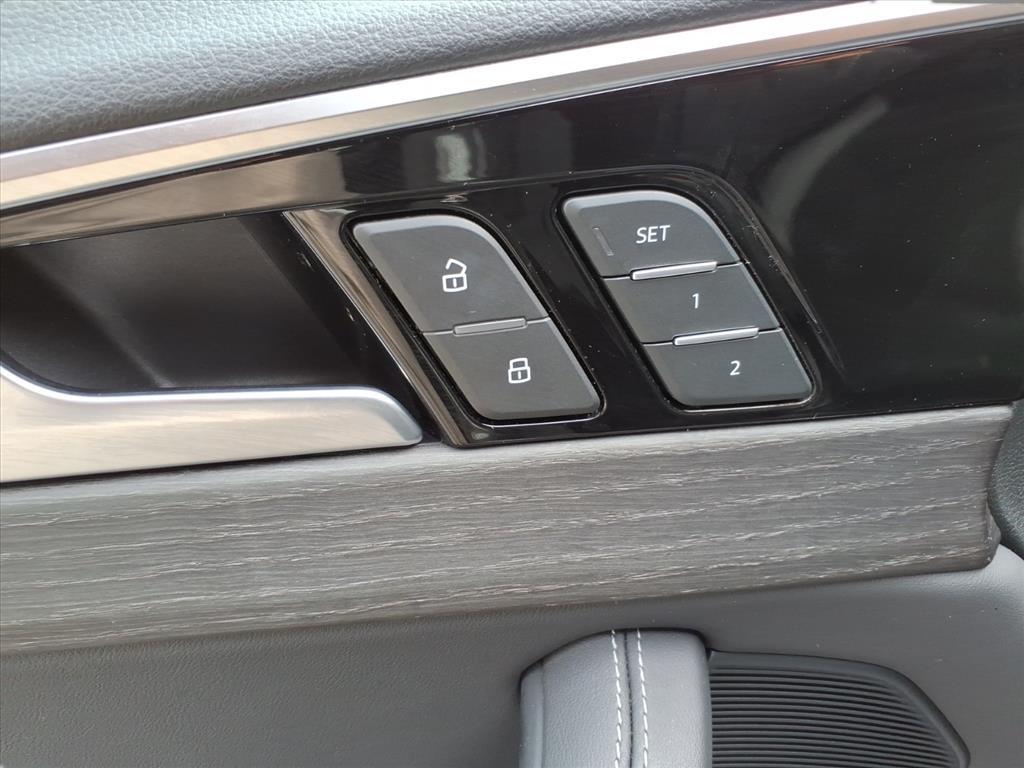 2024 Audi A4 quattro S line Prem Plus 45 TFSI