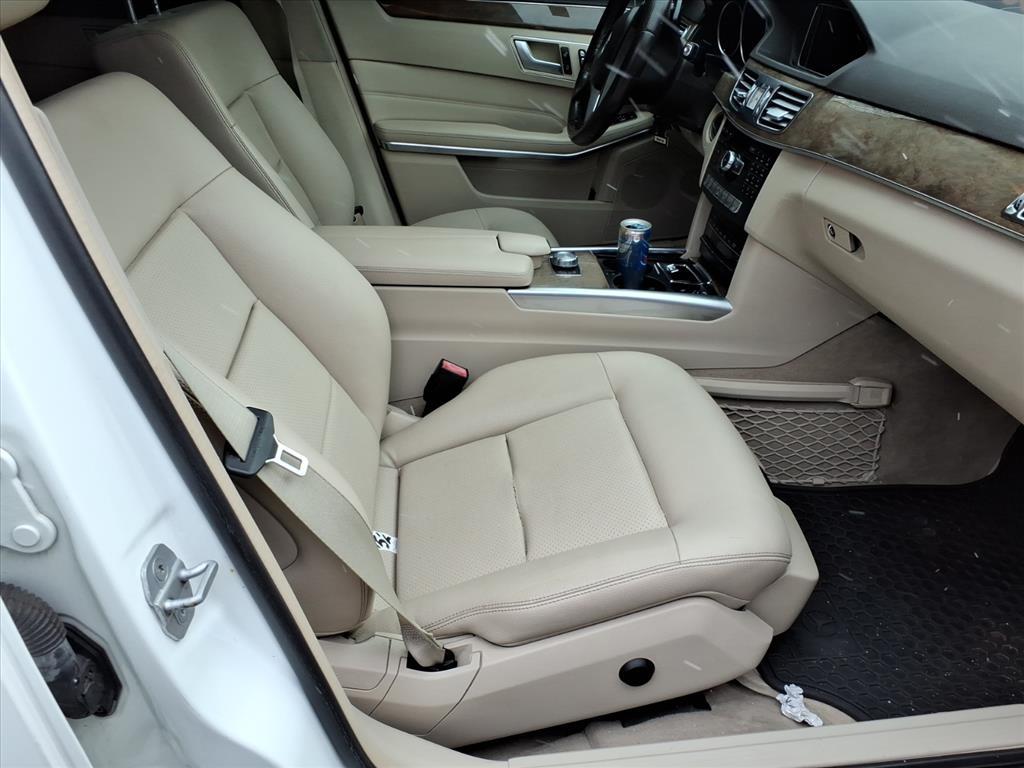 2014 Mercedes-Benz E-Class E 350 Luxury 4MATIC 2014 Mercedes-Benz E-Class E 350 Luxury 4MATIC