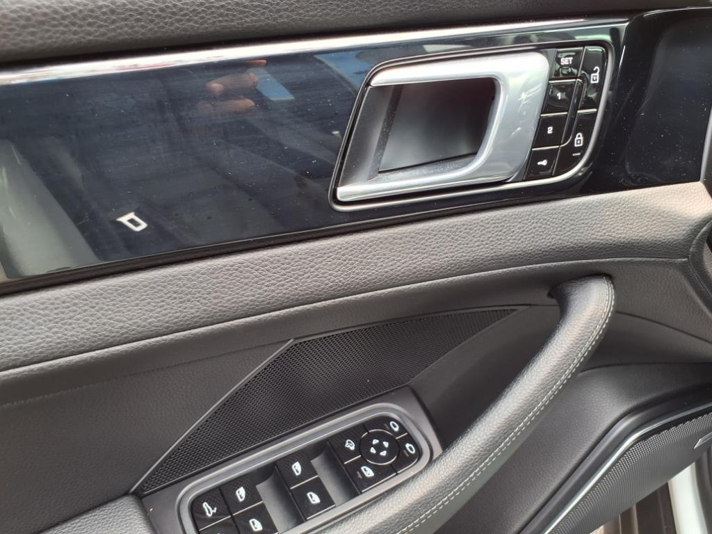 2021 Porsche Panamera 4 2021 Porsche Panamera 4