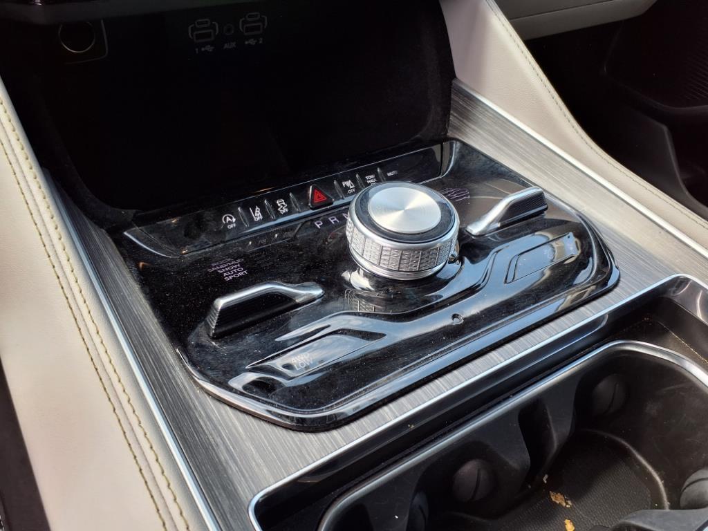 2024 Jeep Wagoneer L Series III