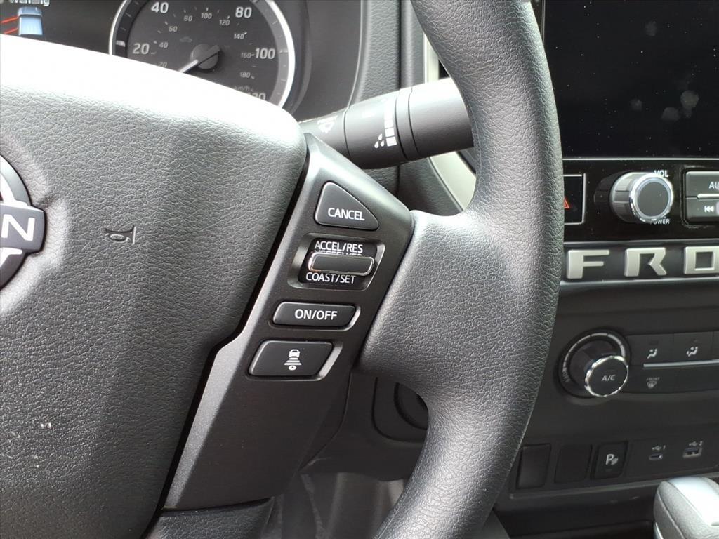 2025 Nissan Frontier SV
