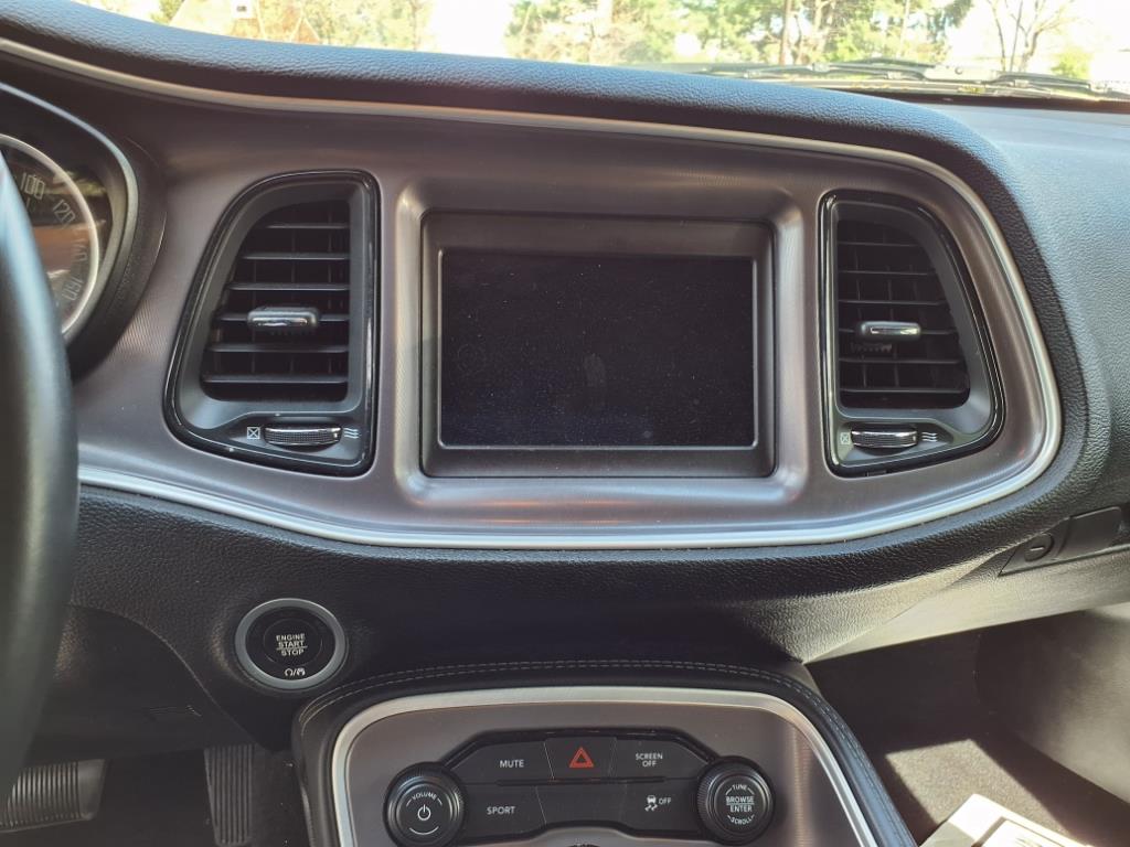 2022 Dodge Challenger SXT