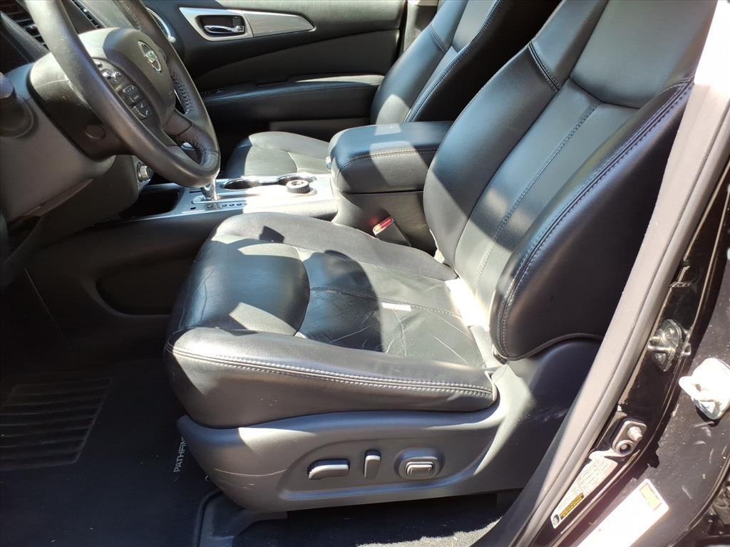 2018 Nissan Pathfinder SL