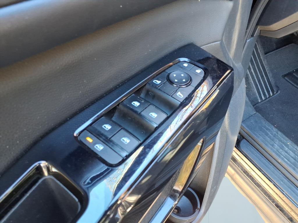 2022 Nissan Pathfinder SV 2022 Nissan Pathfinder SV