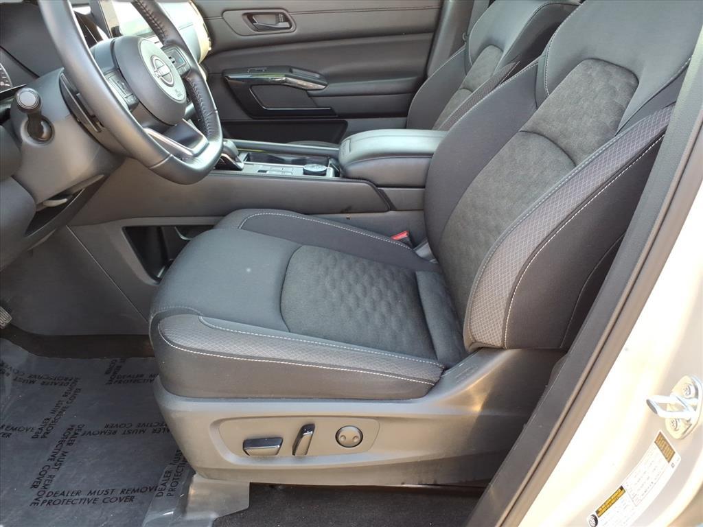 2024 Nissan Pathfinder SV 2024 Nissan Pathfinder SV