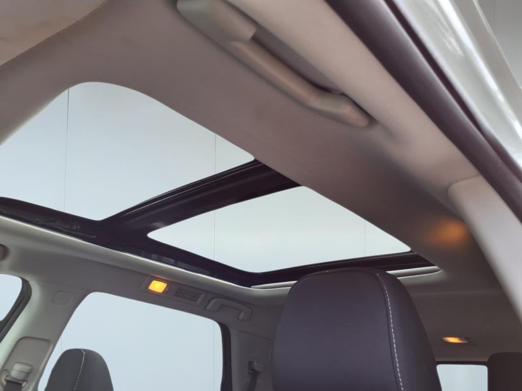 2023 Nissan Pathfinder SV