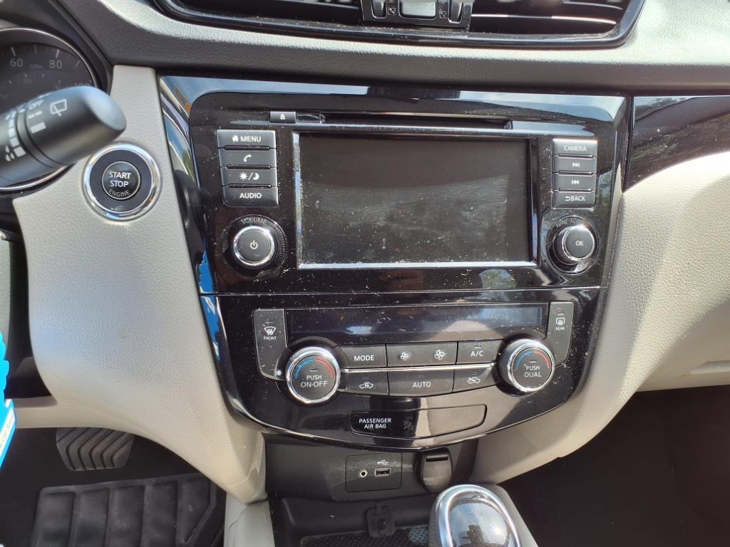 2022 Nissan Rogue Sport SV