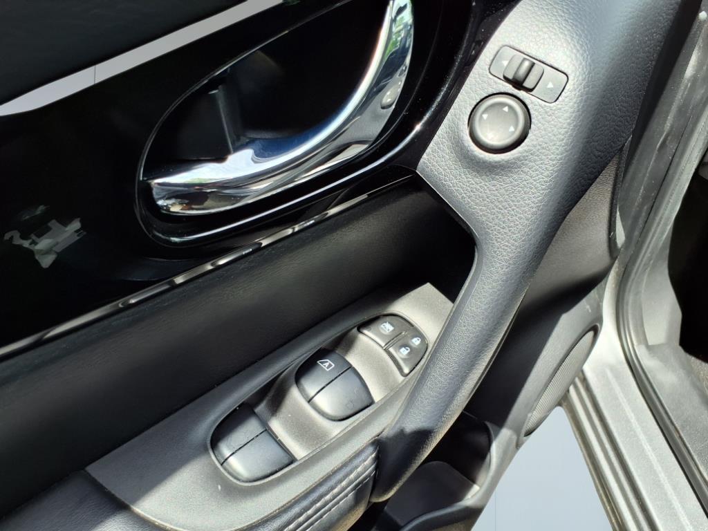 2021 Nissan Rogue Sport SV