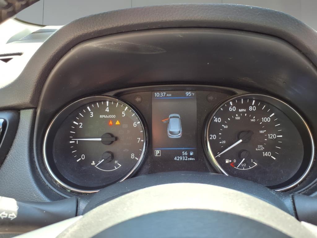 2022 Nissan Rogue Sport SV