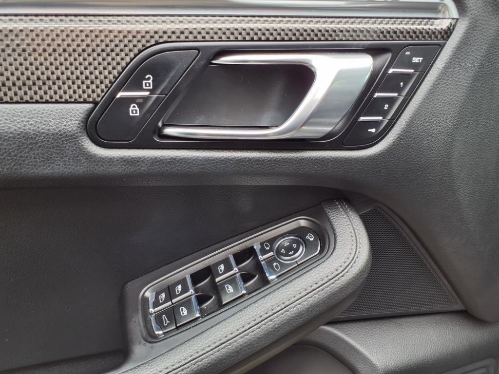 2023 Porsche Macan S