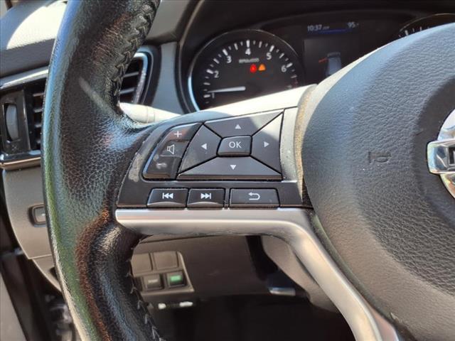 2022 Nissan Rogue Sport SV