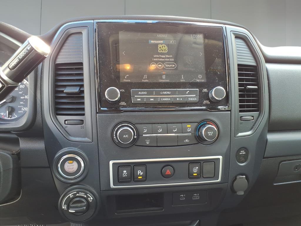 2022 Nissan Titan SV 2022 Nissan Titan SV