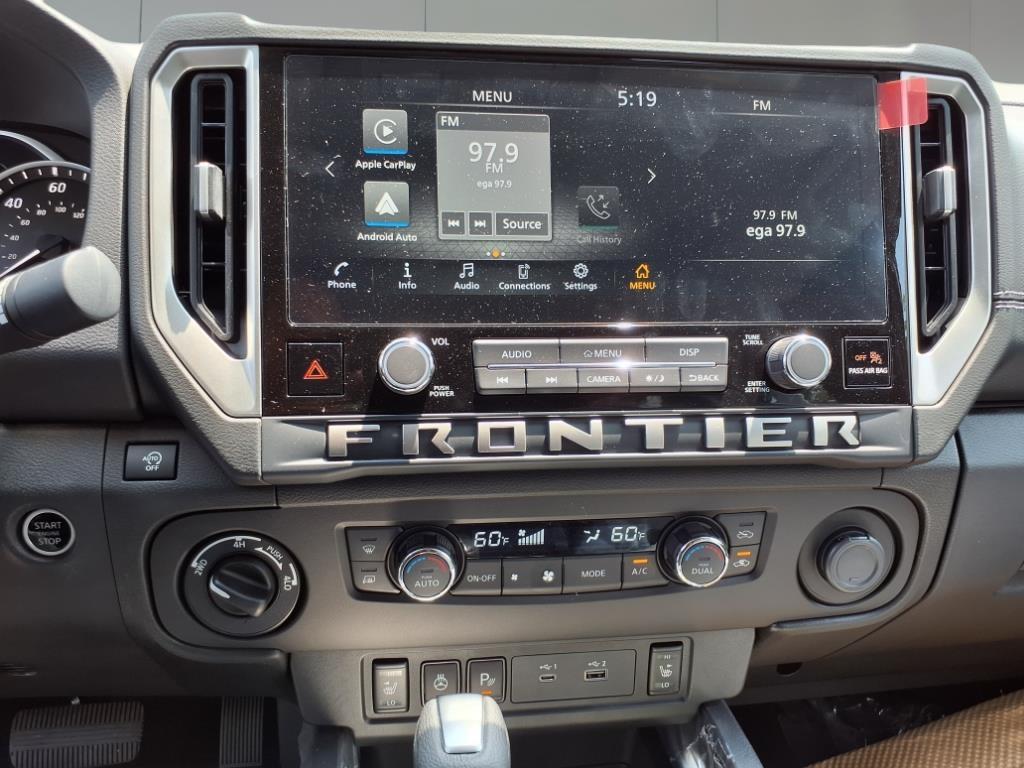 2025 Nissan Frontier SV
