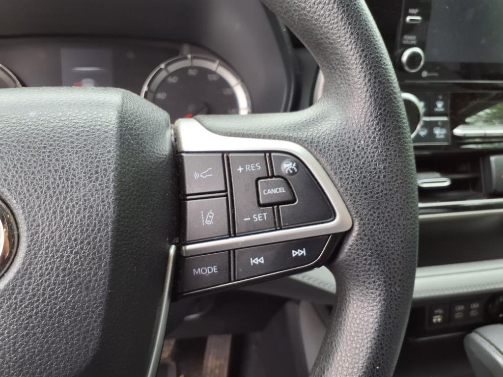 2022 Toyota Highlander L