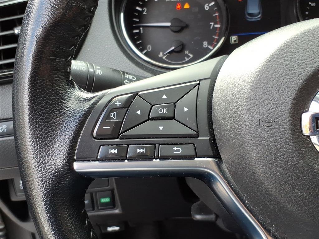 2022 Nissan Rogue Sport SV