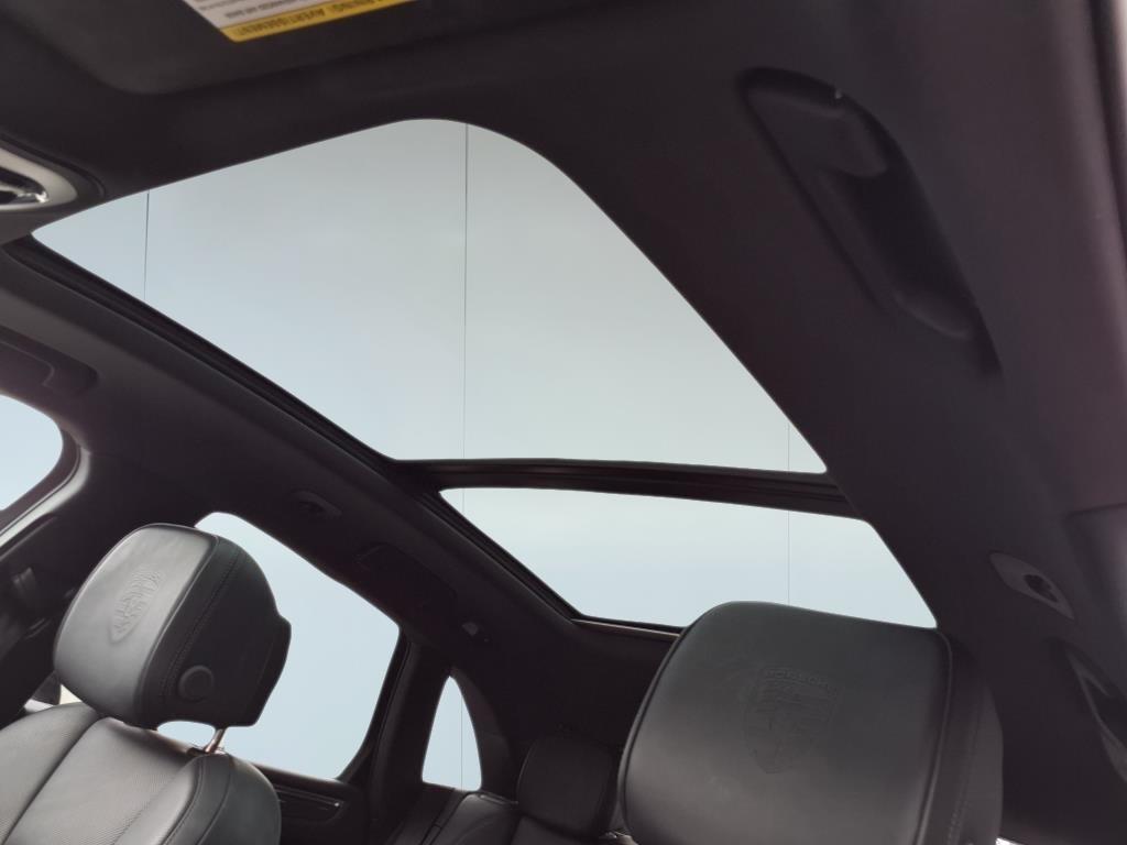 2023 Porsche Macan S