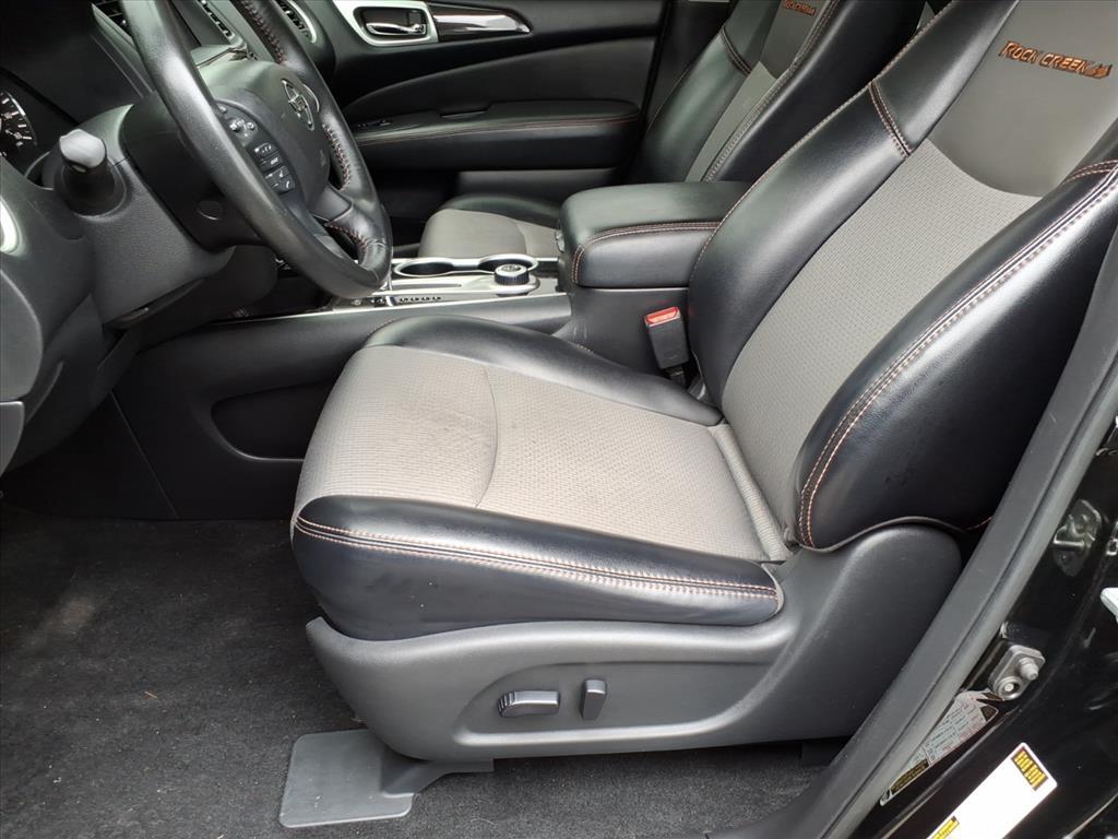 2019 Nissan Pathfinder SV 2019 Nissan Pathfinder SV