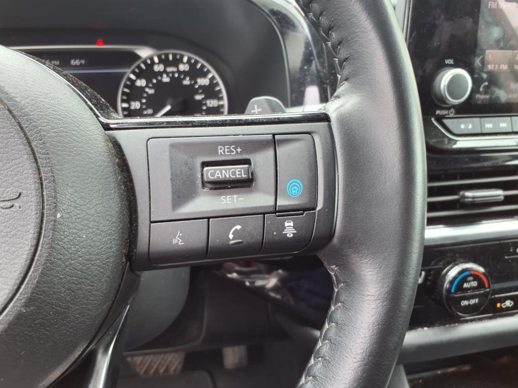2023 Nissan Pathfinder SV