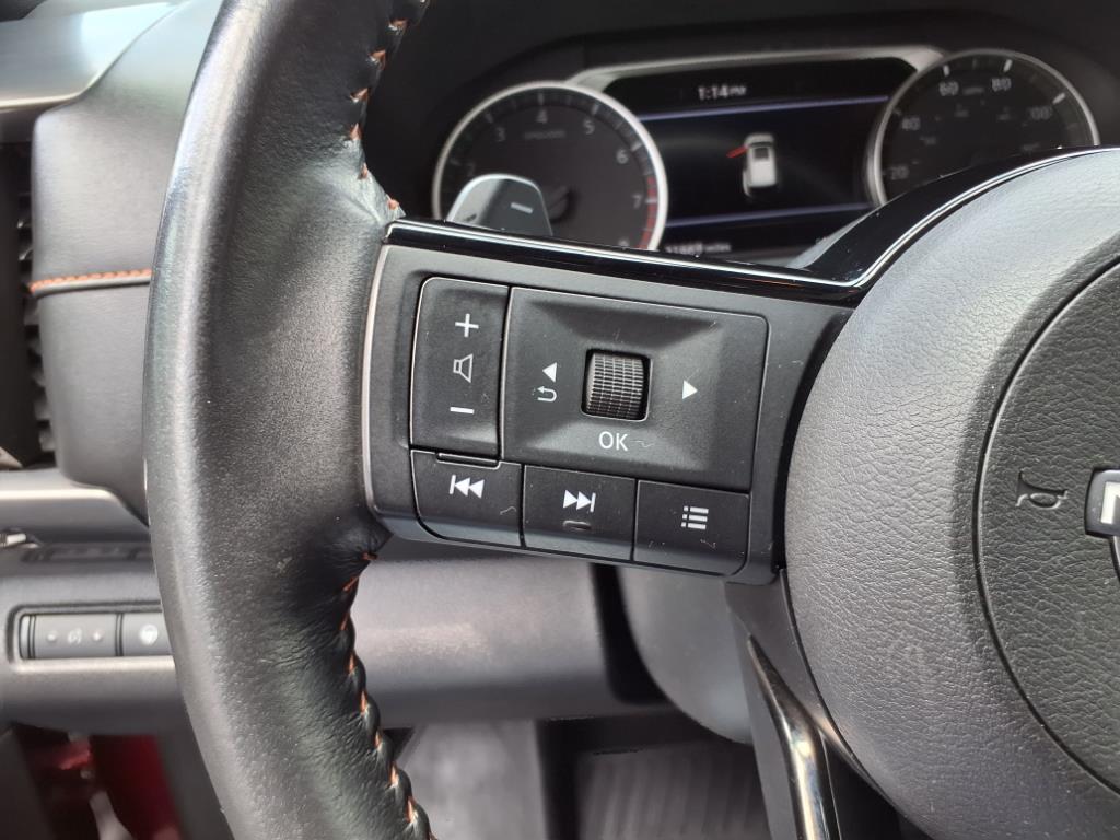 2023 Nissan Pathfinder SV
