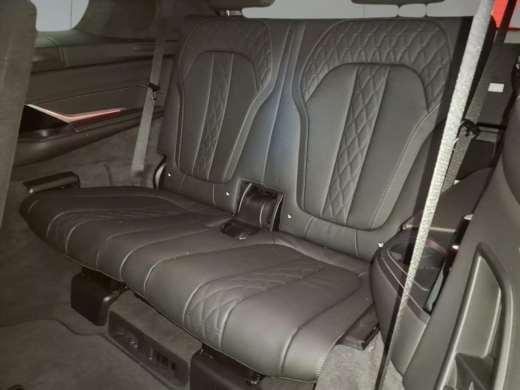 2025 BMW X7 M60i 2025 BMW X7 M60i