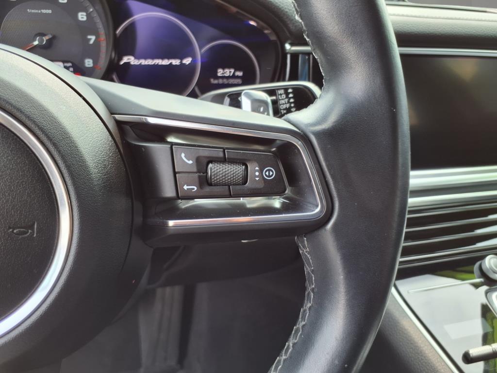 2021 Porsche Panamera 4