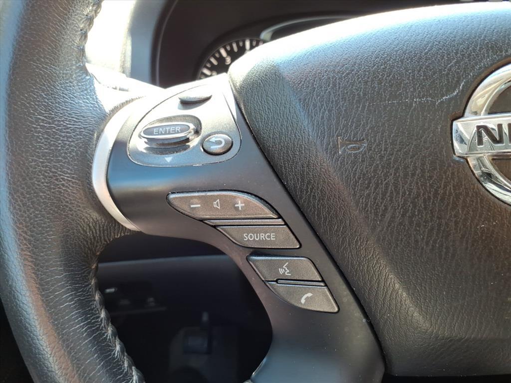 2018 Nissan Pathfinder SL
