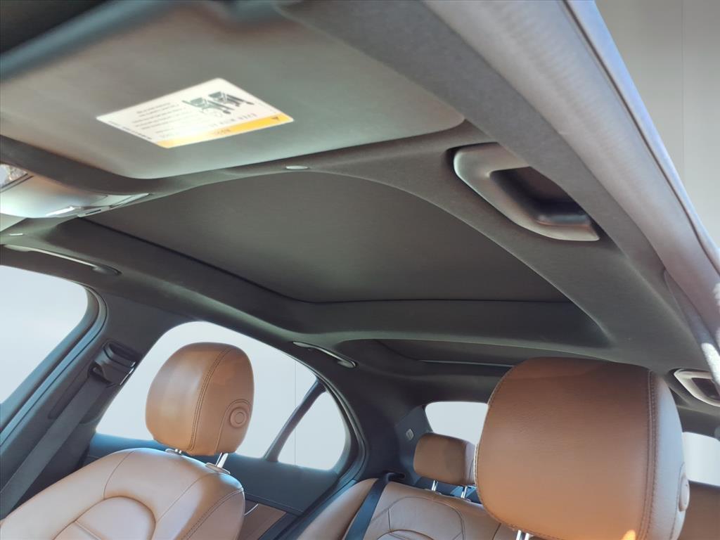 2021 Mercedes-Benz C-Class AMG C 43 2021 Mercedes-Benz C-Class AMG C 43