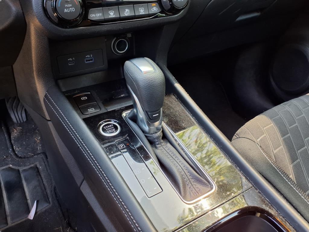 2022 Nissan Kicks SV