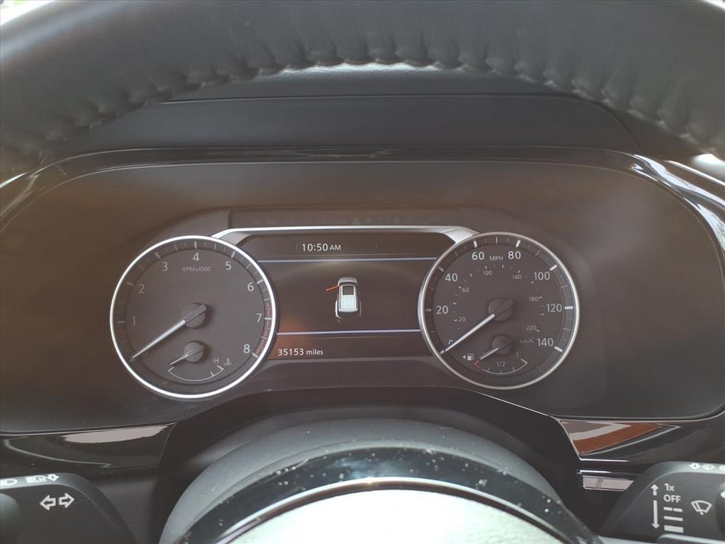 2022 Nissan Pathfinder SV