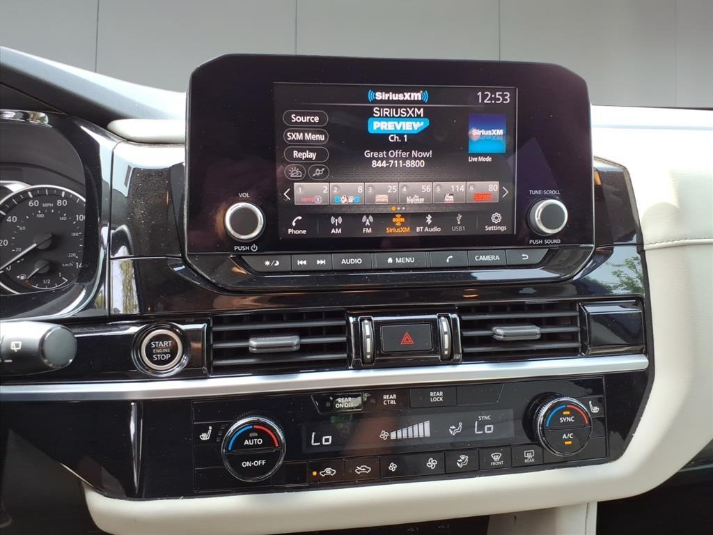 2022 Nissan Pathfinder SV