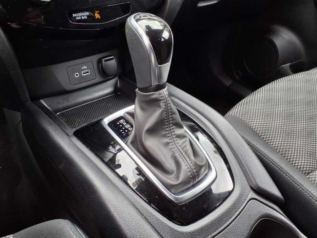 2022 Nissan Rogue Sport SV