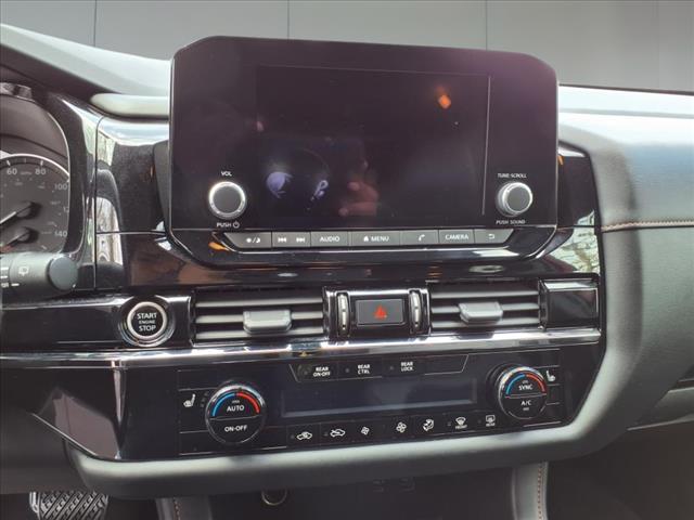 2023 Nissan Pathfinder SV