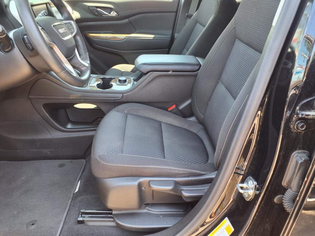 2022 GMC Acadia SLE