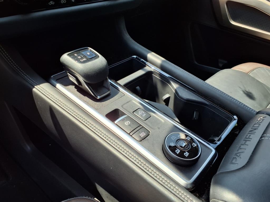 2022 Nissan Pathfinder Platinum