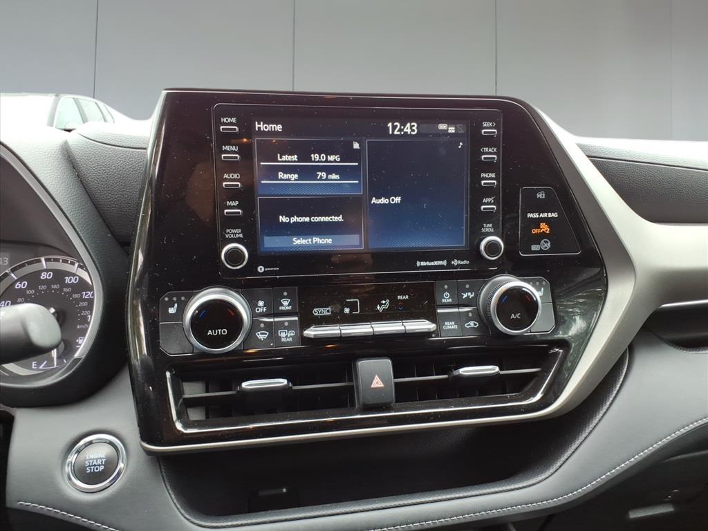 2022 Toyota Highlander XLE 2022 Toyota Highlander XLE