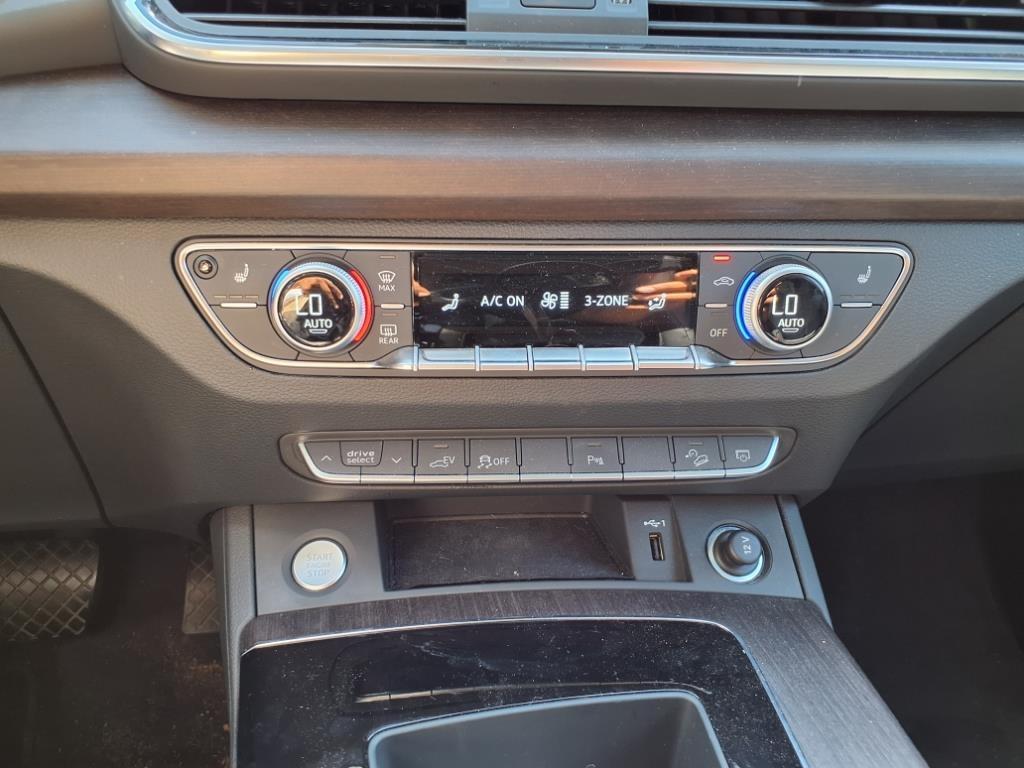 2023 Audi Q5 e quattro S line Premium 55 TFSI