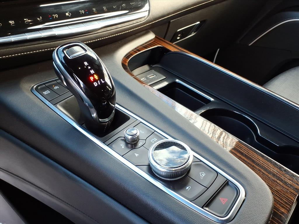 2022 Cadillac Escalade ESV Premium Luxury