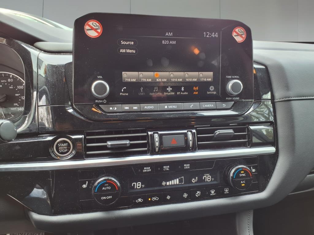 2024 Nissan Pathfinder SV