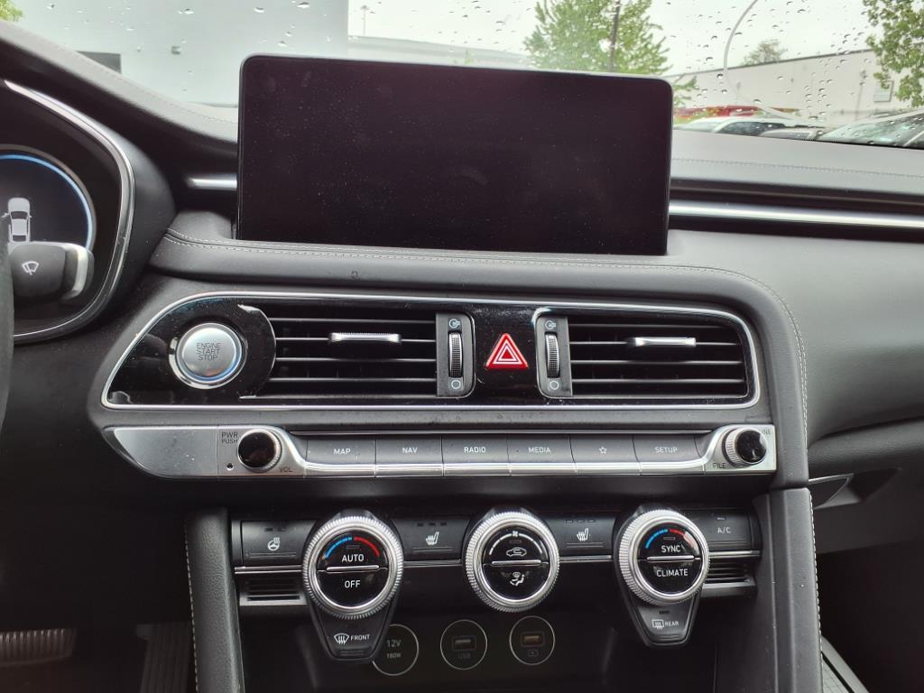 2023 Genesis G70 2.0T