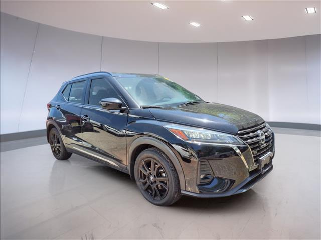 2022 Nissan Kicks SR