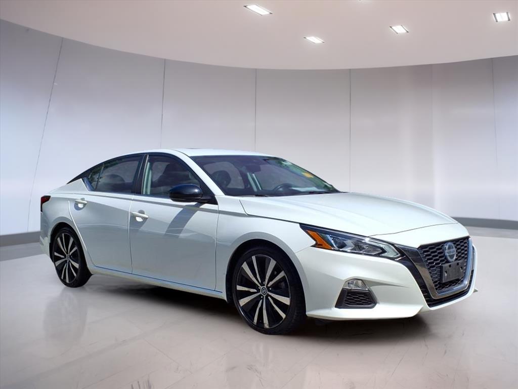 2022 Nissan Altima 2.0 SR