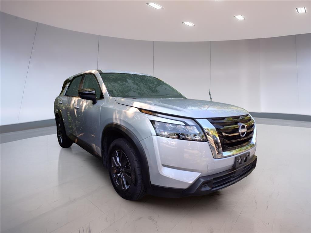 2023 Nissan Pathfinder S