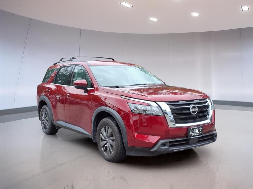 2023 Nissan Pathfinder SV