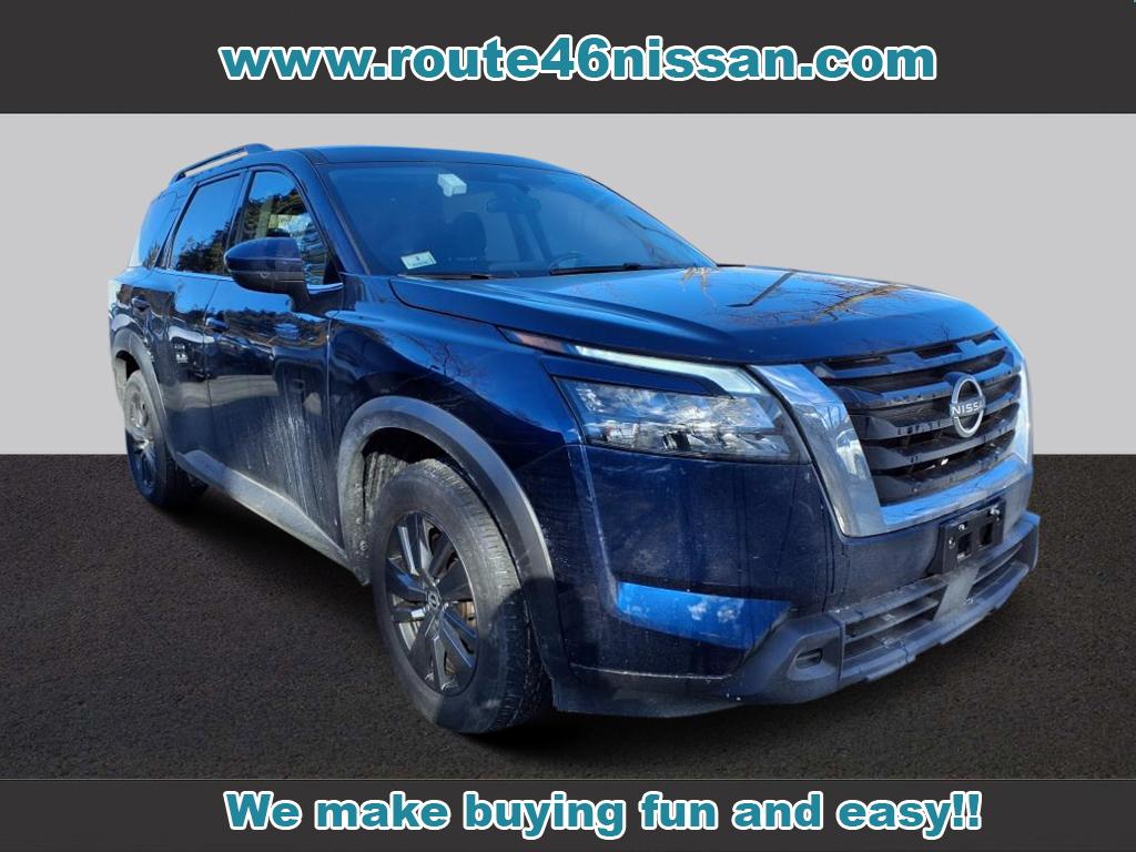 2024 Nissan Pathfinder SV